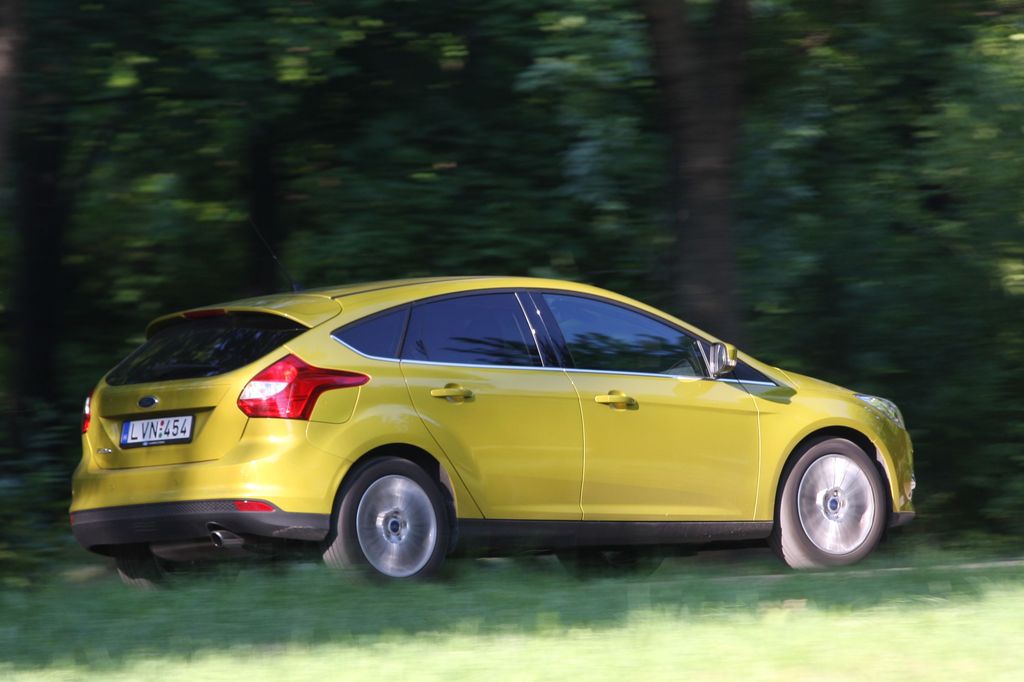FORD FOCUS