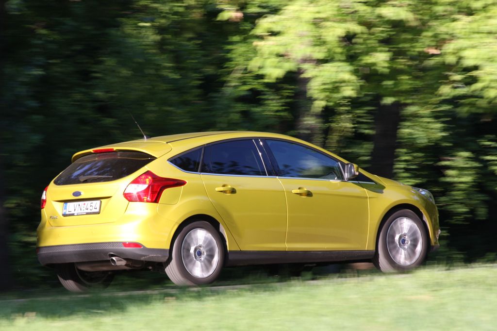 FORD FOCUS
