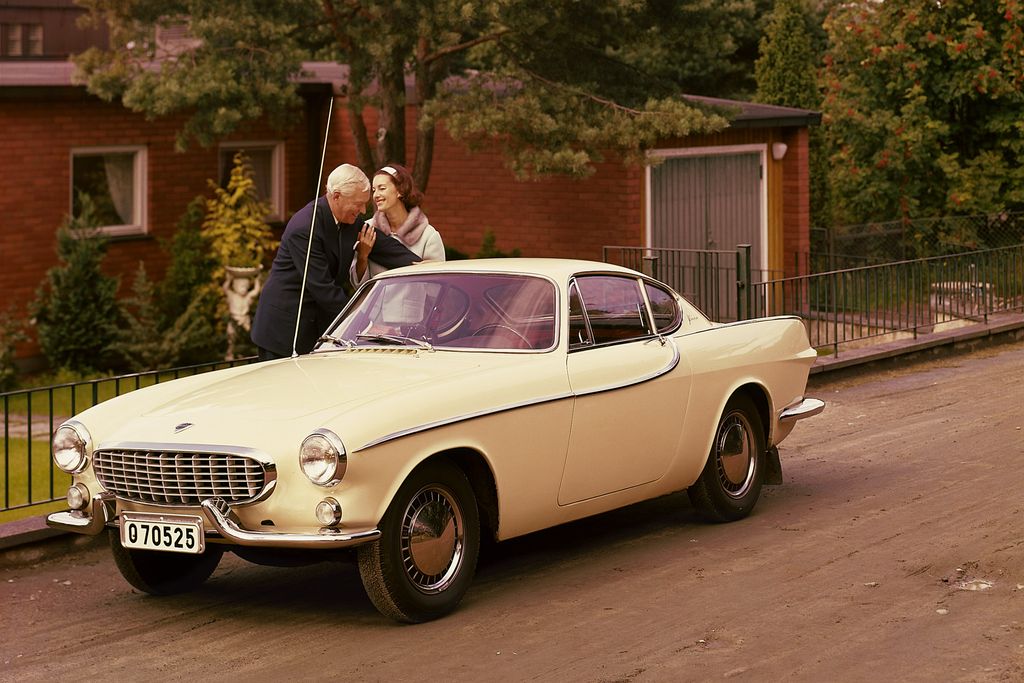 VOLVO 1800