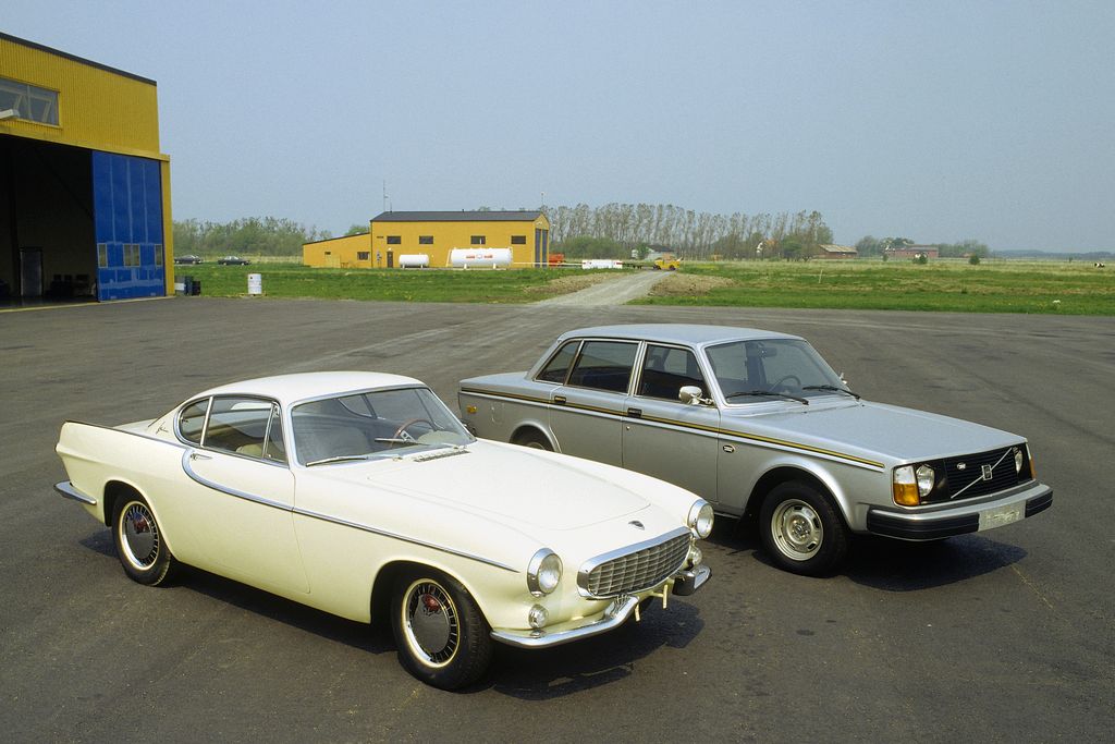 VOLVO 1800