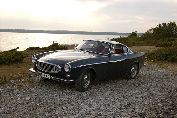 VOLVO 1800