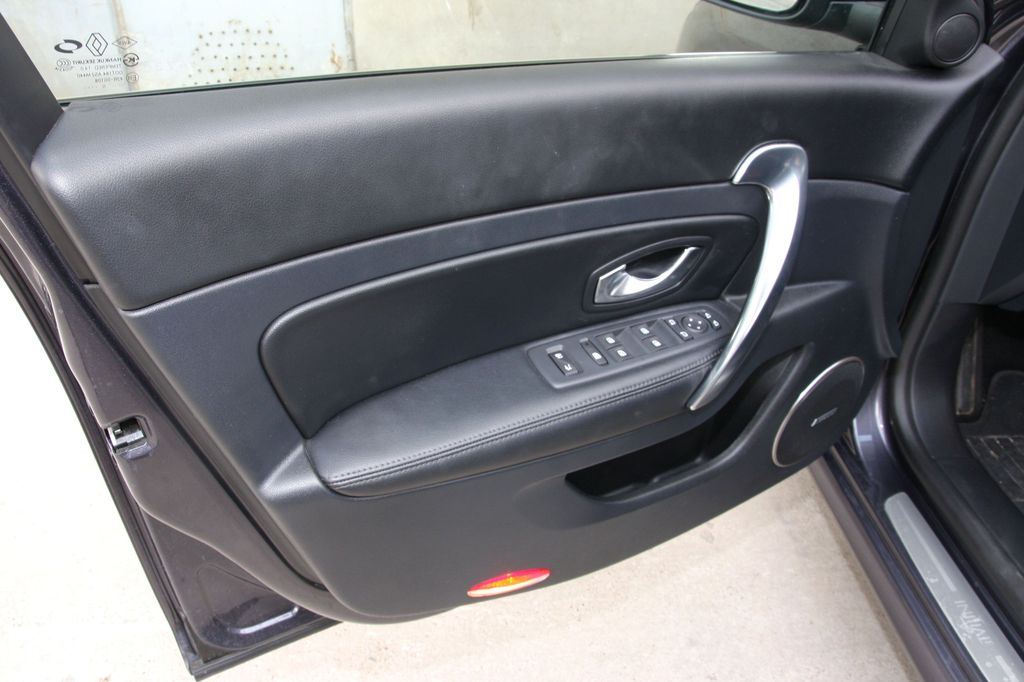 RENAULT LATITUDE