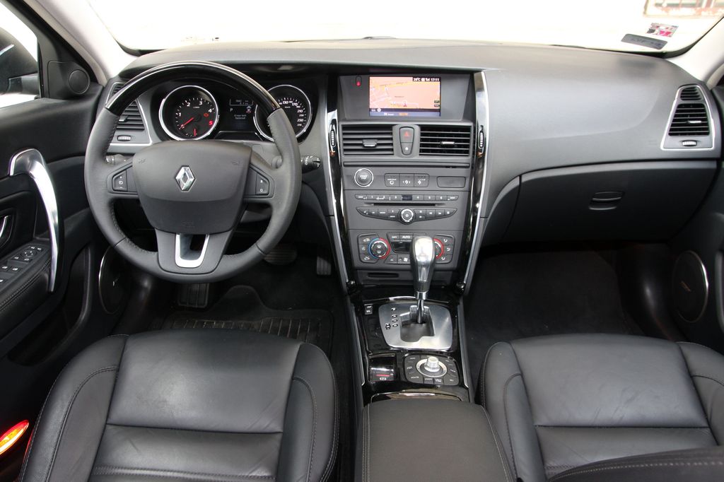 RENAULT LATITUDE