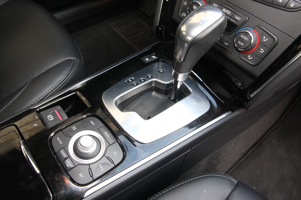 RENAULT LATITUDE