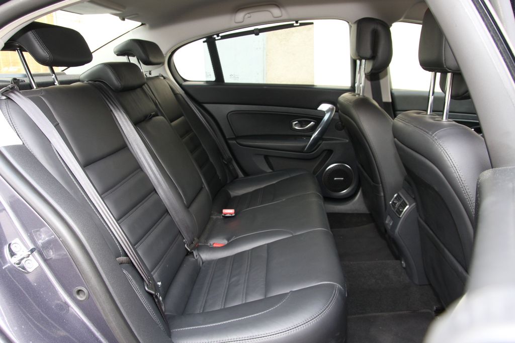 RENAULT LATITUDE