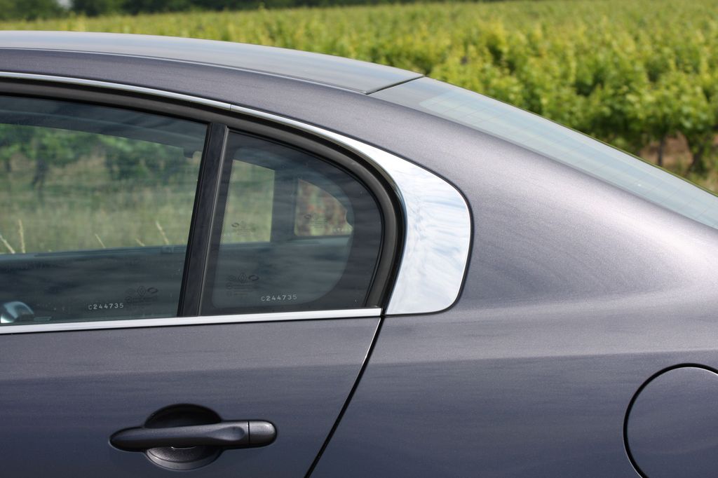 RENAULT LATITUDE