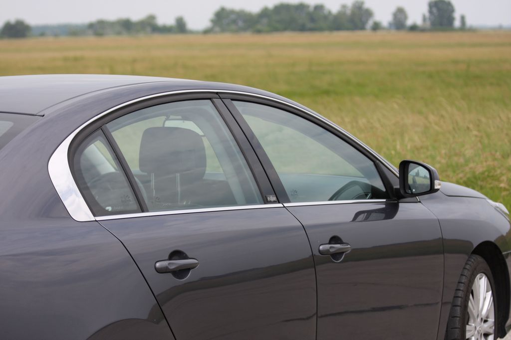 RENAULT LATITUDE