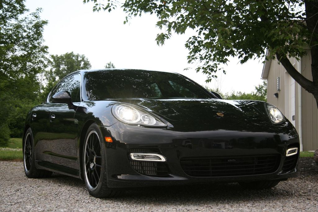 PORSCHE PANAMERA