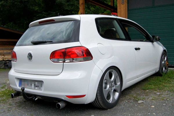 VOLKSWAGEN GOLF VI