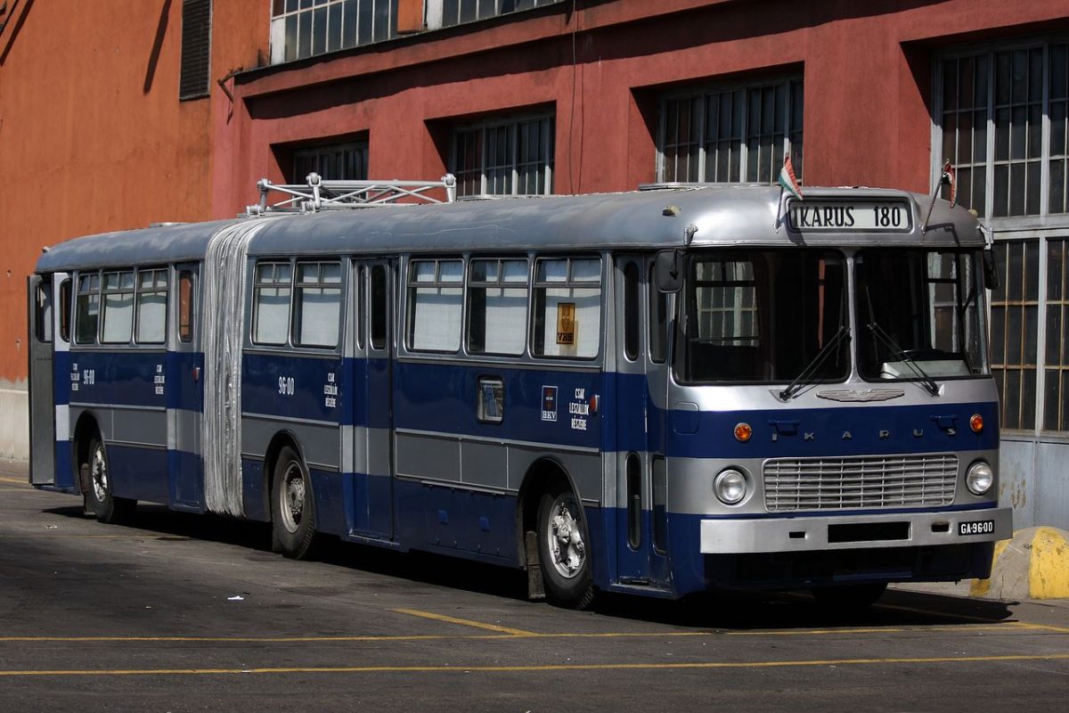 MERCEDES-BENZ VARIO