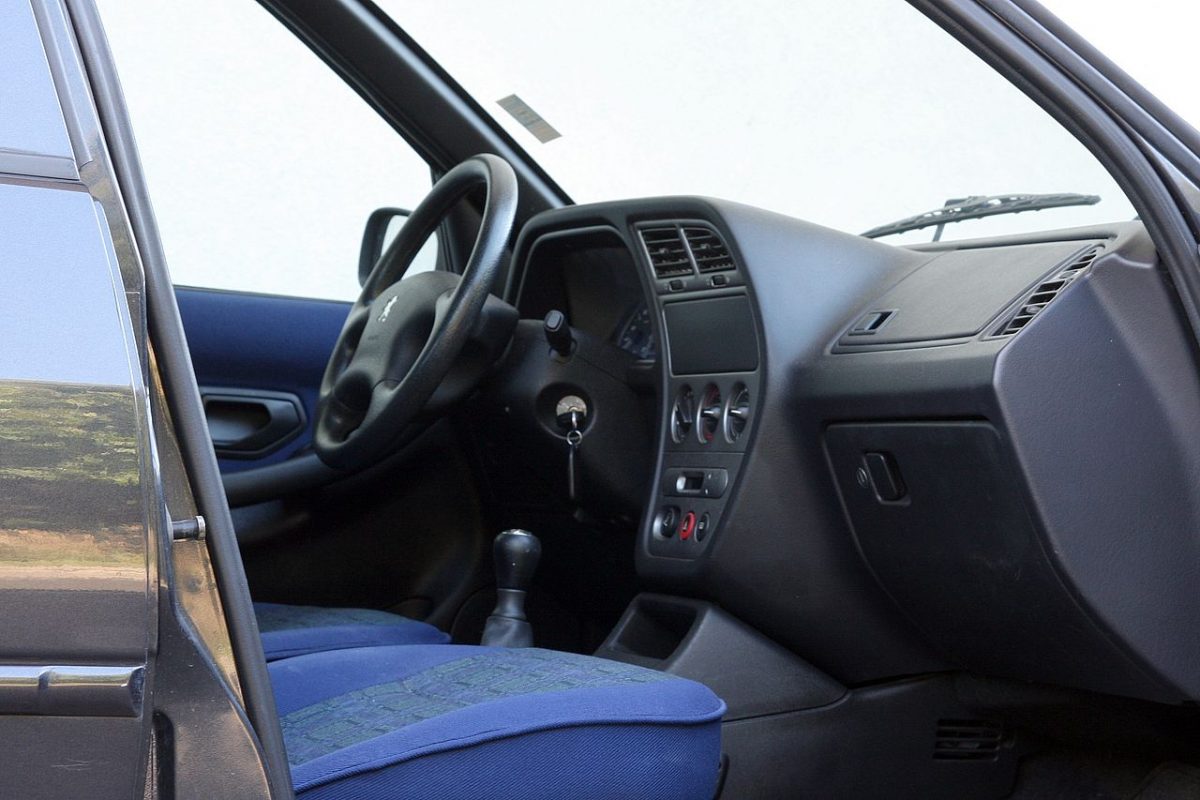 PEUGEOT 306