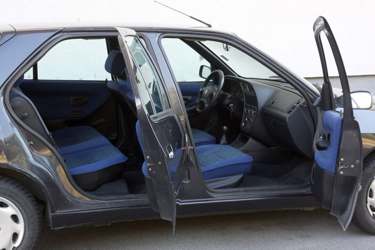 PEUGEOT 306