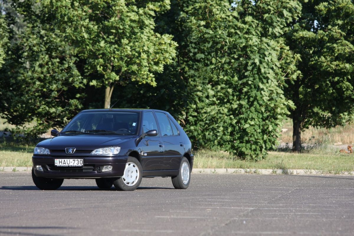 PEUGEOT 306