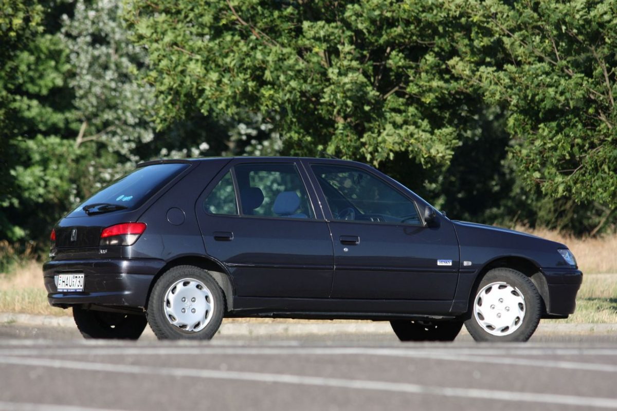 PEUGEOT 306