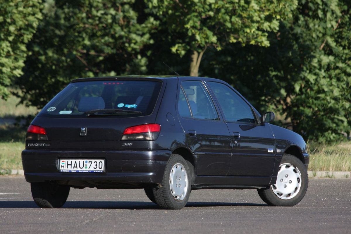 PEUGEOT 306