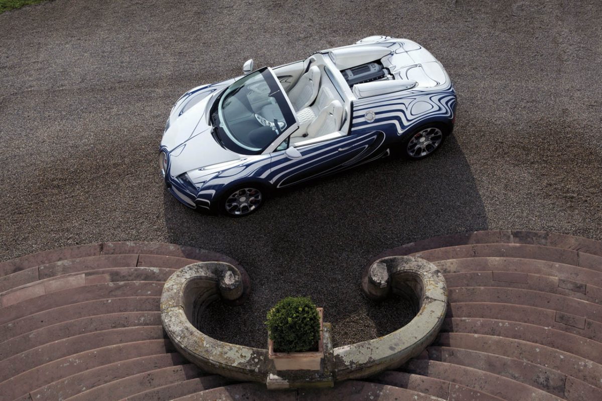 BUGATTI VEYRON