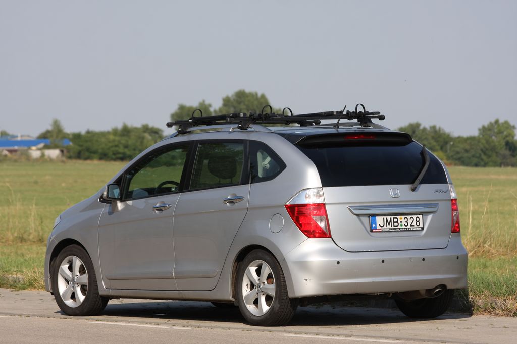HONDA FR-V