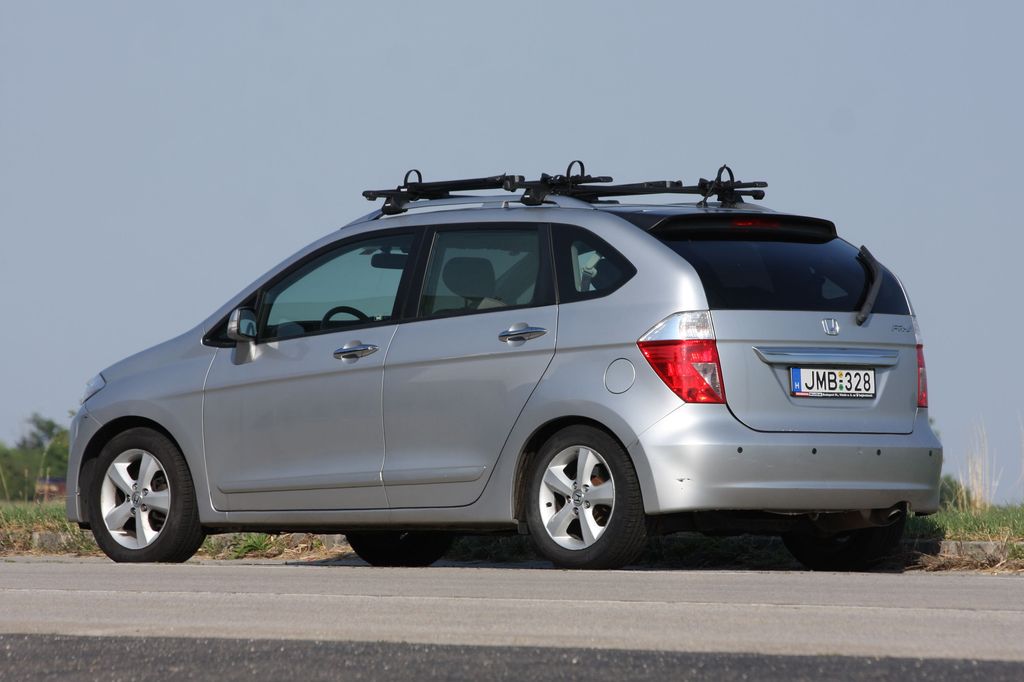 HONDA FR-V