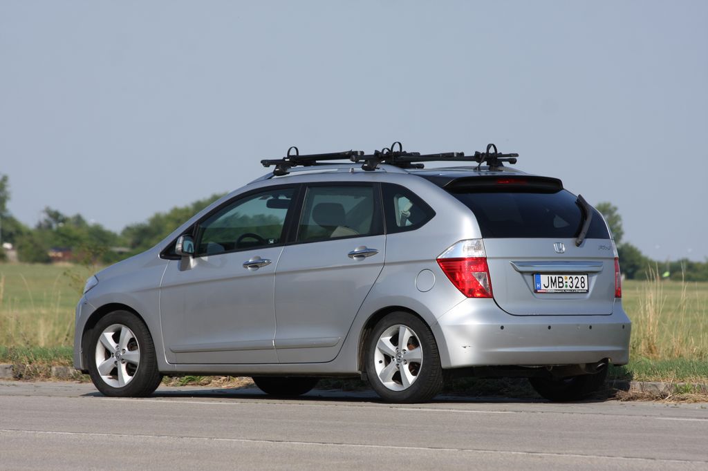 HONDA FR-V
