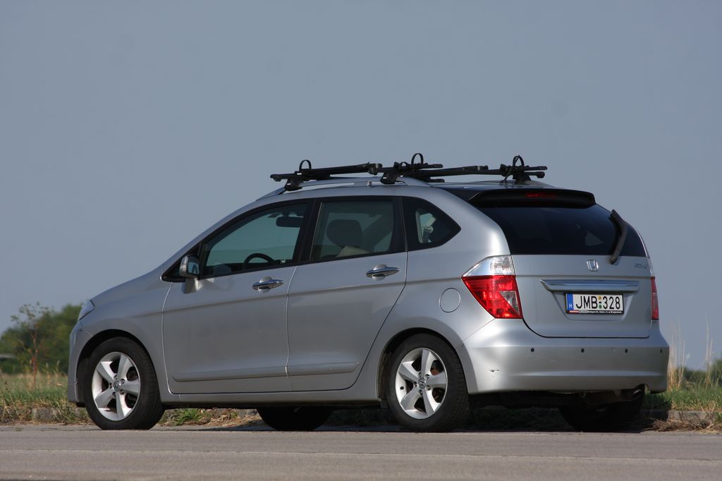 HONDA FR-V