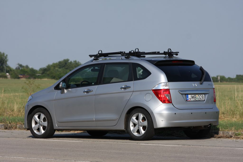 HONDA FR-V