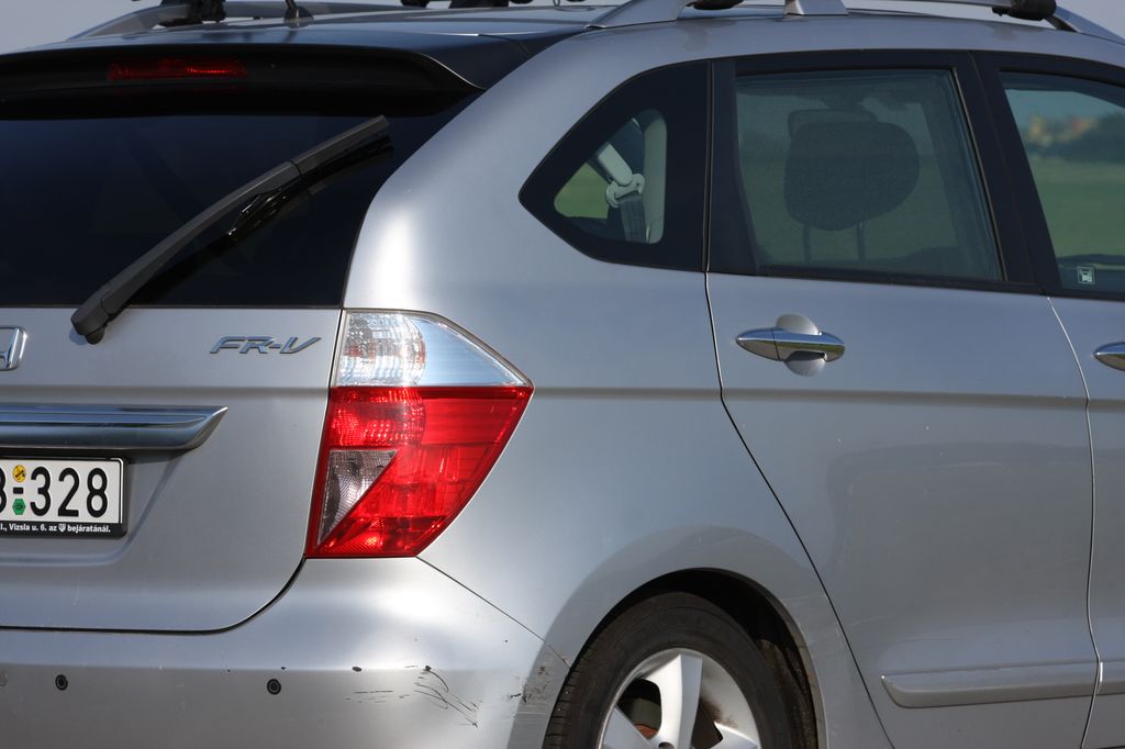 HONDA FR-V