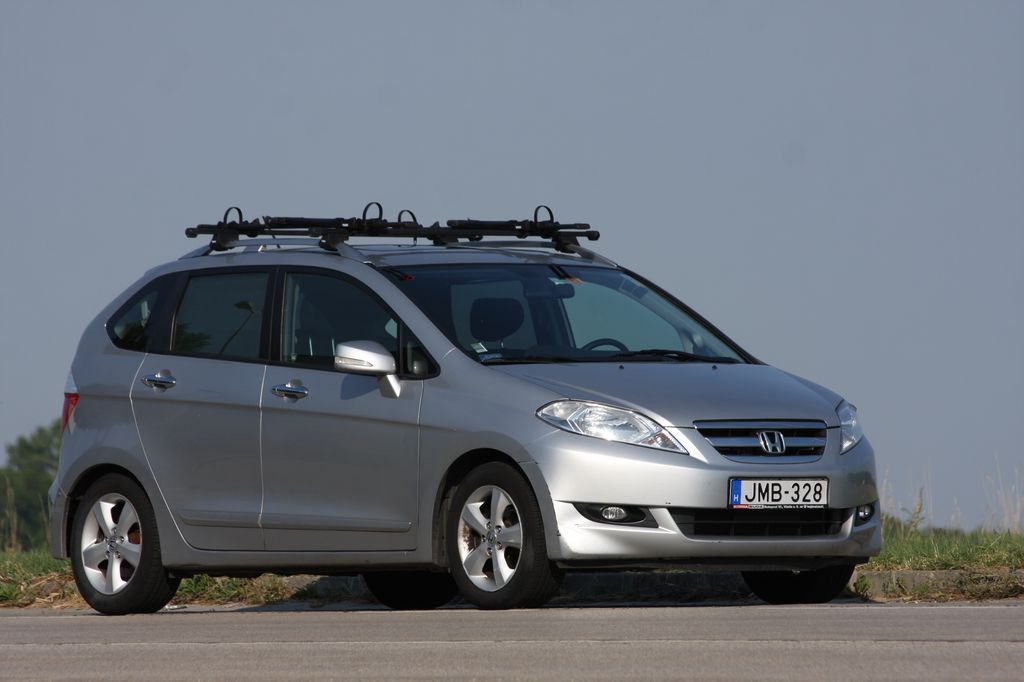 HONDA FR-V
