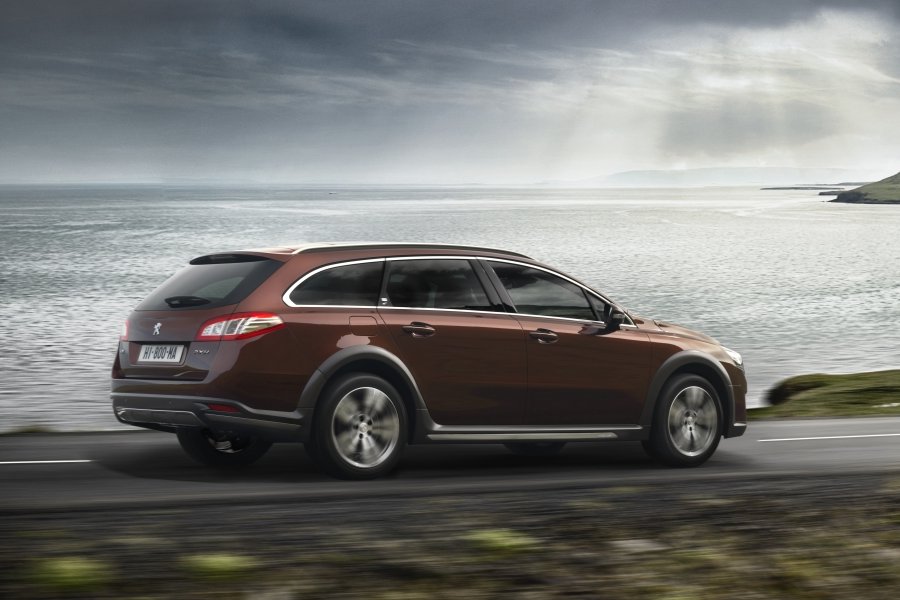 PEUGEOT 5008