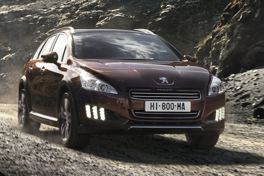 PEUGEOT 5008
