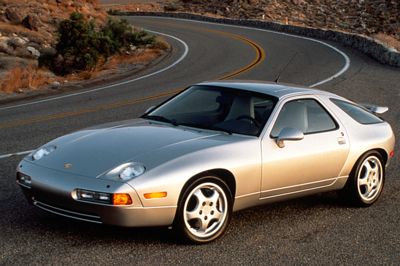 PORSCHE 928