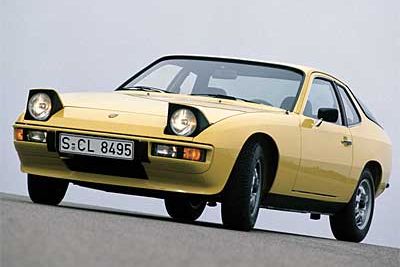PORSCHE 928