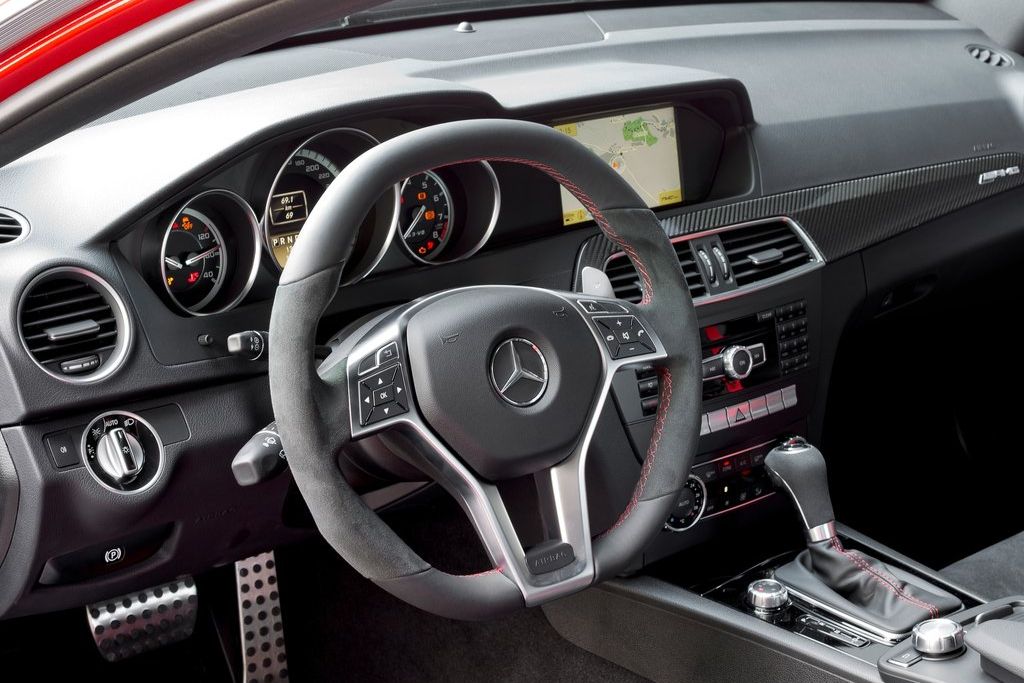 MERCEDES-BENZ C 63 AMG