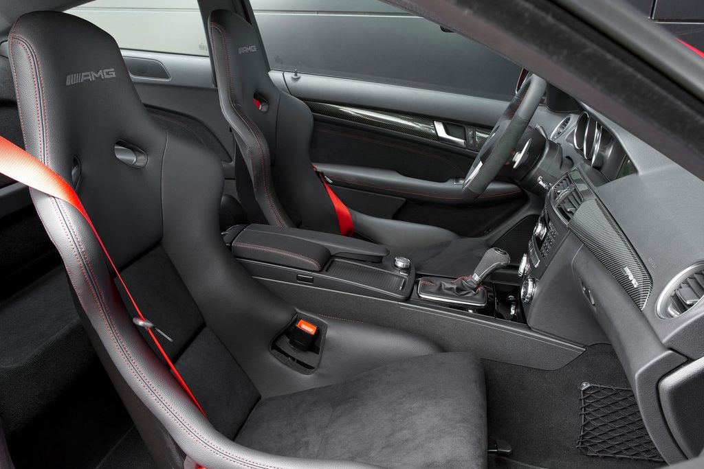 MERCEDES-BENZ C 63 AMG
