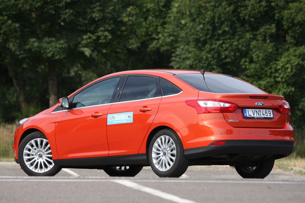 FORD FOCUS
