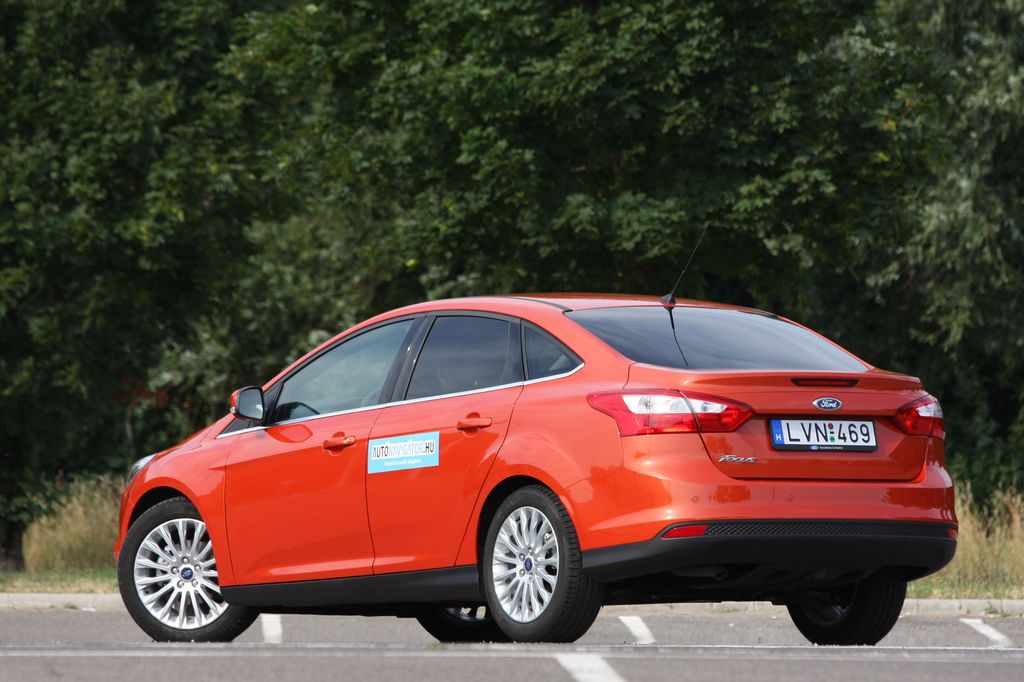 FORD FOCUS