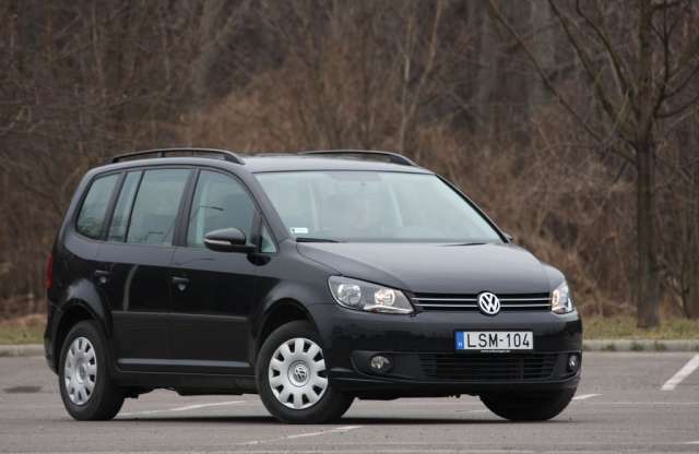 Egyszerű, mint a fakocka - Volkswagen Touran TSI teszt