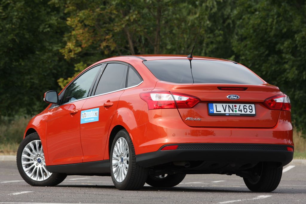 FORD FOCUS