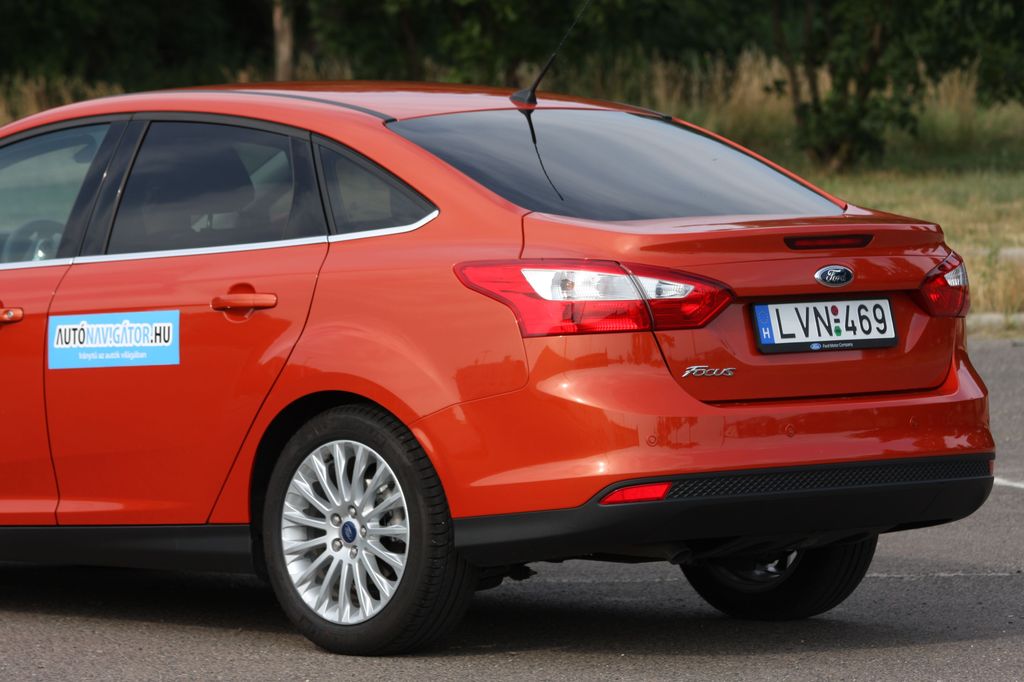 FORD FOCUS