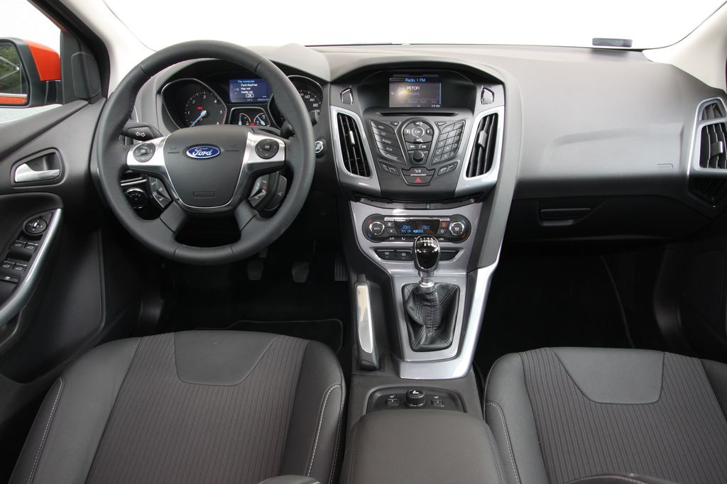 FORD FOCUS