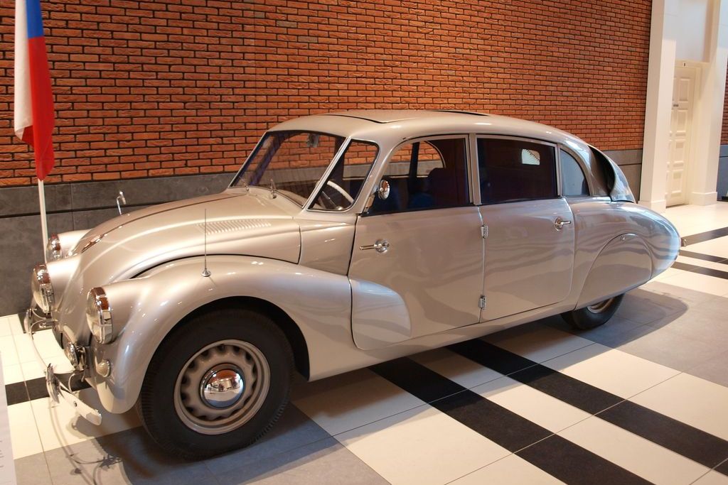 BUGATTI