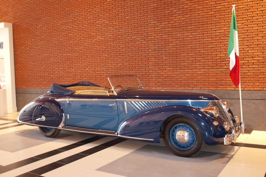 BUGATTI