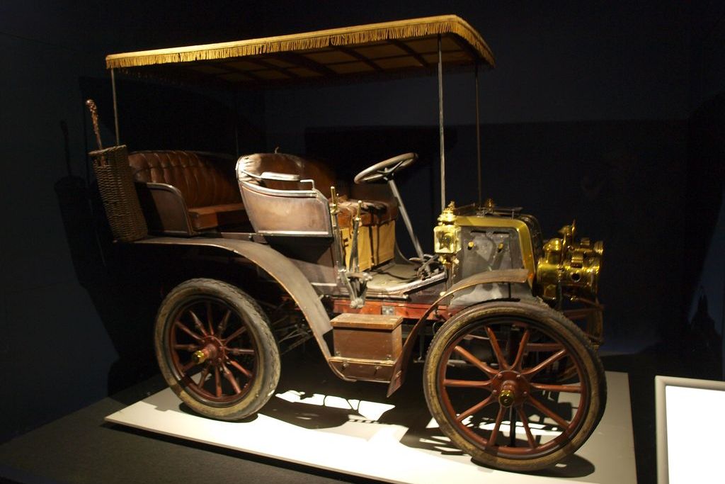 BUGATTI