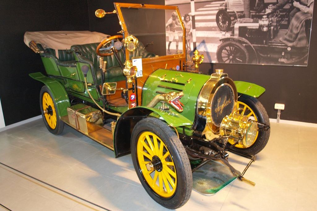 BUGATTI