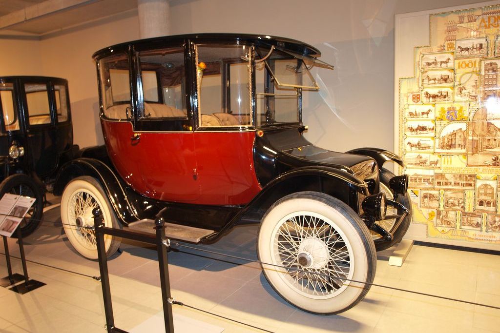 BUGATTI