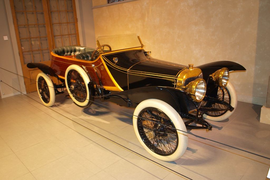 BUGATTI