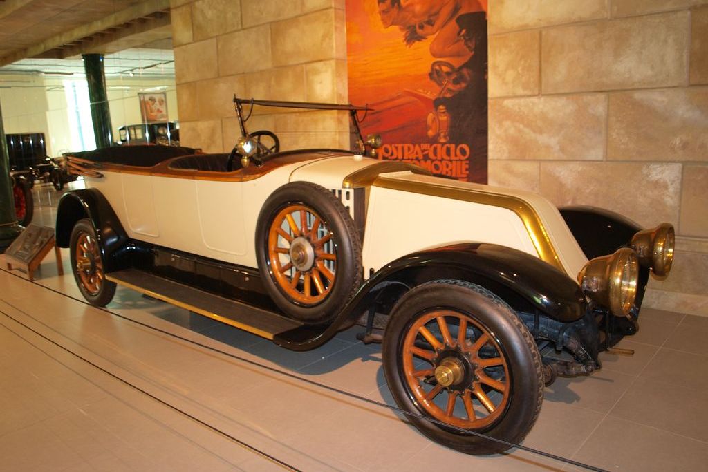 BUGATTI