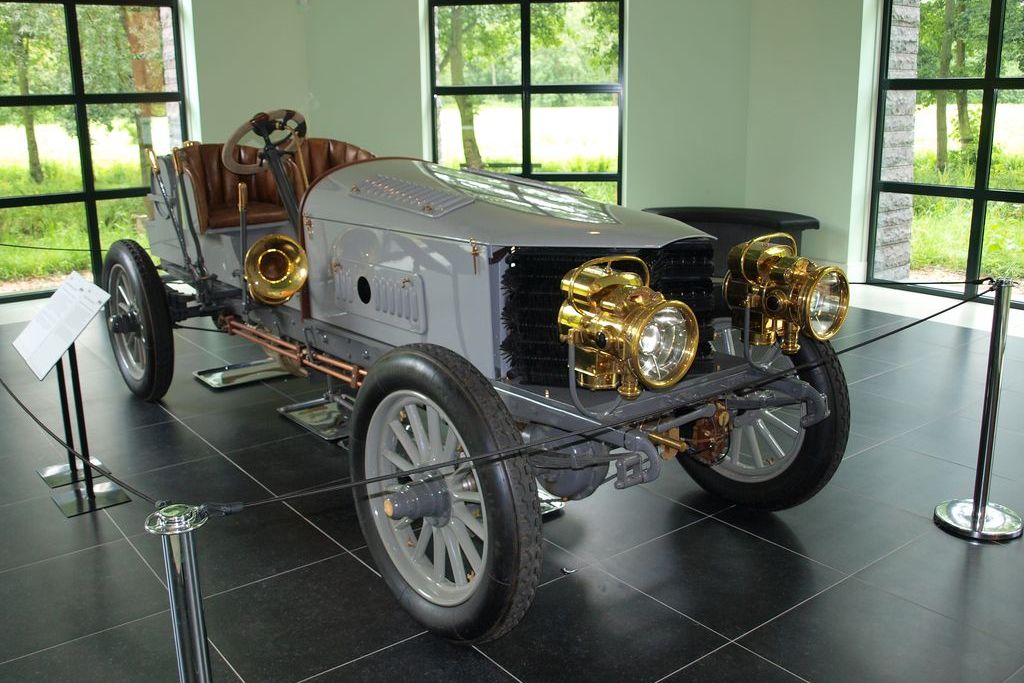 BUGATTI
