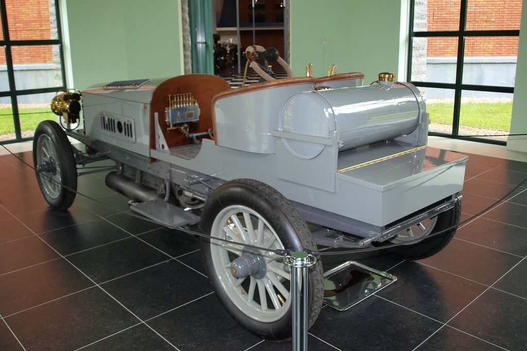 BUGATTI