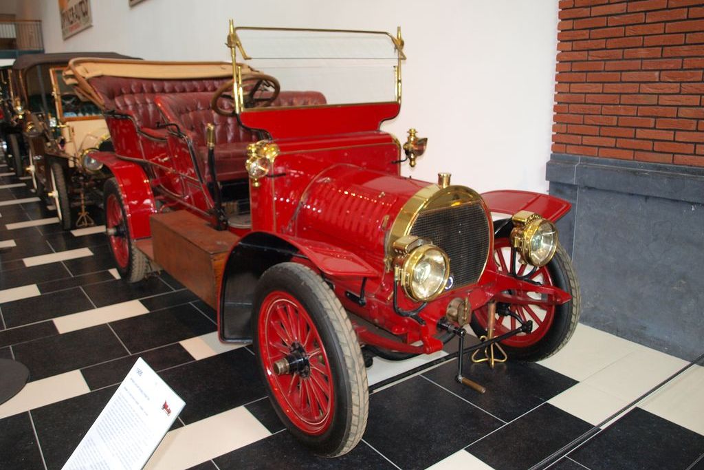 BUGATTI
