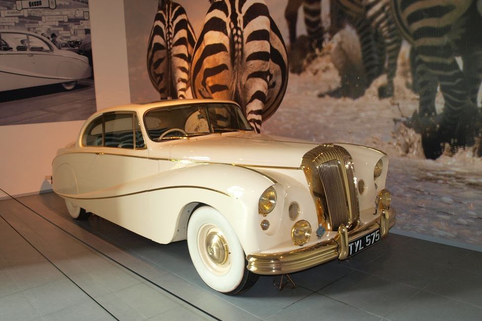 BUGATTI